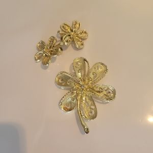 Vintage Gold Plated Flower Pin and Earrings